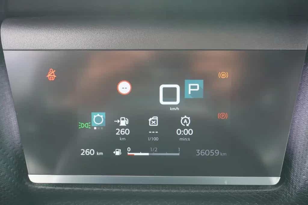 Citroën C4 PureTech 130 Aut. LED Navi 360° 08/2022-photo-26