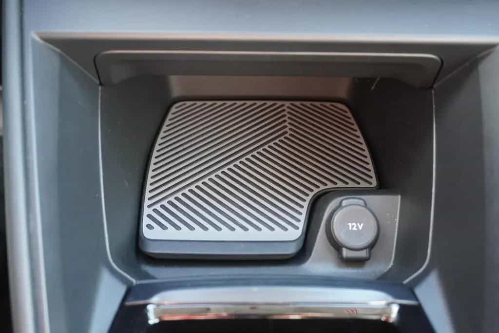 Citroën C4 PureTech 130 Aut. LED Navi 360° 08/2022-photo-37