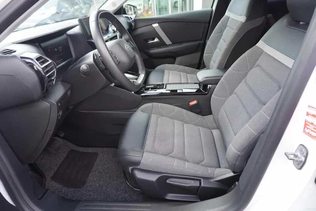 Citroën C4 PureTech 130 Aut. LED Navi 360° 08/2022-photo-8