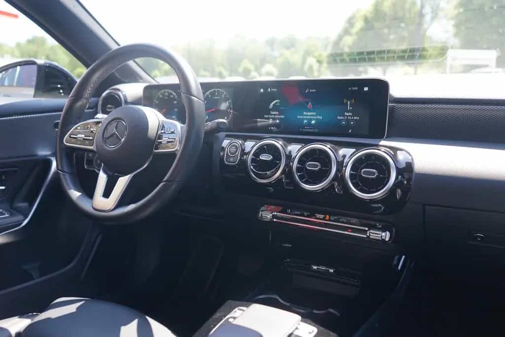 Mercedes-Benz A 220 A220 Progressive Klimaaut. LED Navi Panorama PDC 12/2018-photo-11