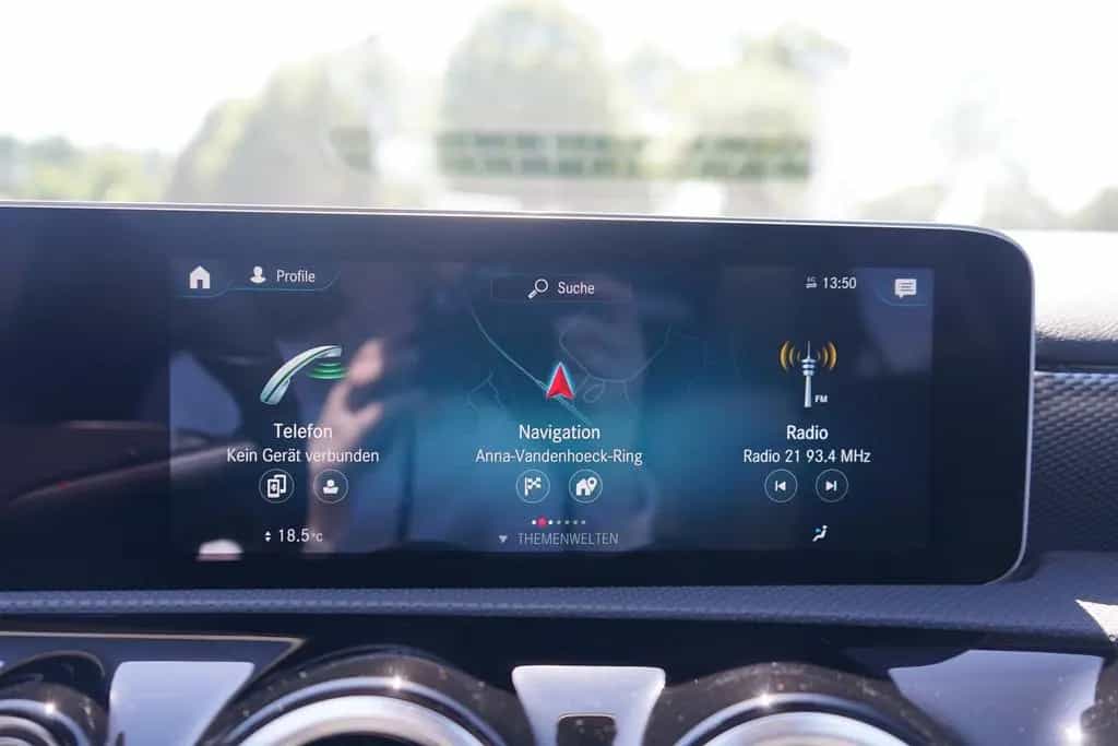 Mercedes-Benz A 220 A220 Progressive Klimaaut. LED Navi Panorama PDC 12/2018-photo-12