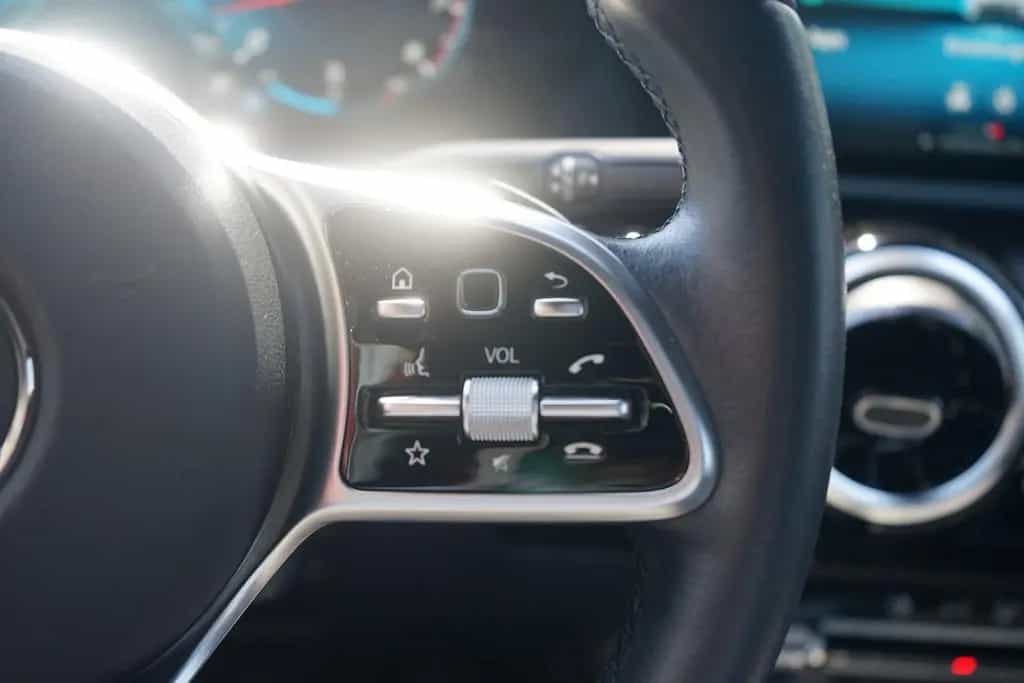 Mercedes-Benz A 220 A220 Progressive Klimaaut. LED Navi Panorama PDC 12/2018-photo-24