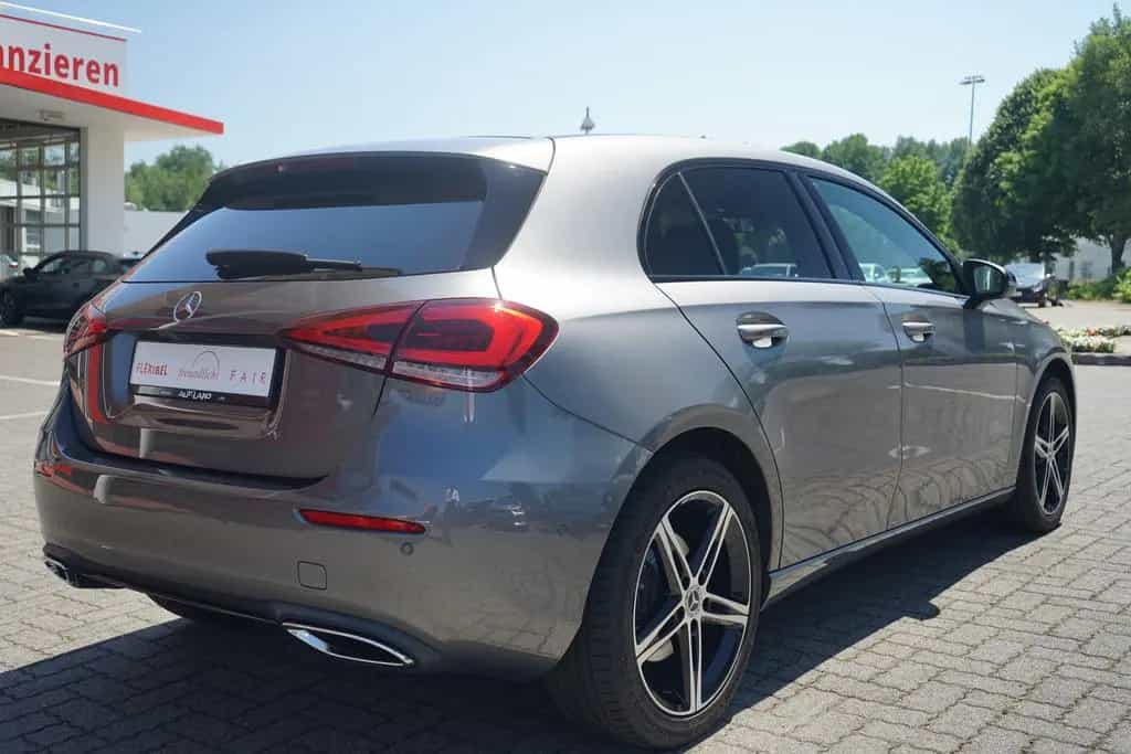 Mercedes-Benz A 220 A220 Progressive Klimaaut. LED Navi Panorama PDC 12/2018-photo-4