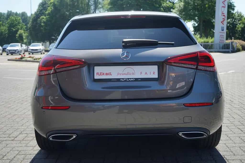 Mercedes-Benz A 220 A220 Progressive Klimaaut. LED Navi Panorama PDC 12/2018-photo-5