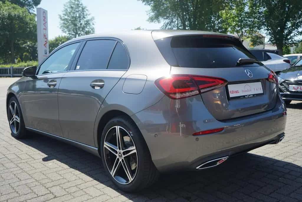 Mercedes-Benz A 220 A220 Progressive Klimaaut. LED Navi Panorama PDC 12/2018-photo-6