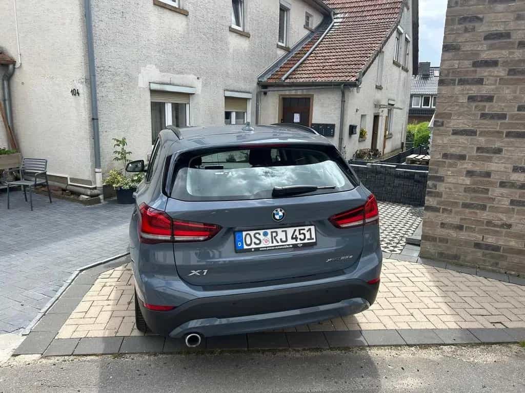 BMW X1 xDrive25e Hybrid AHK Scheckheft Unfallfrei 06/2020-photo-2
