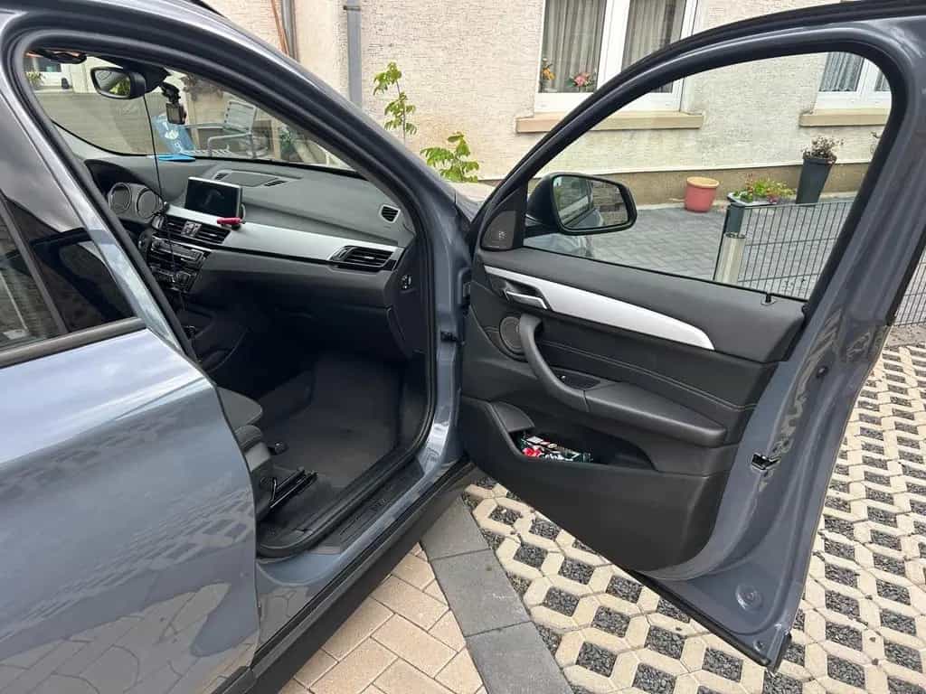 BMW X1 xDrive25e Hybrid AHK Scheckheft Unfallfrei 06/2020-photo-8