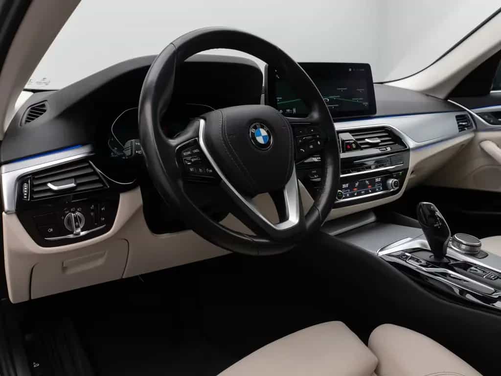BMW 530 d xD Panoram Kamera HUD DAB HiFi SoftCl Sport 08/2020-photo-20