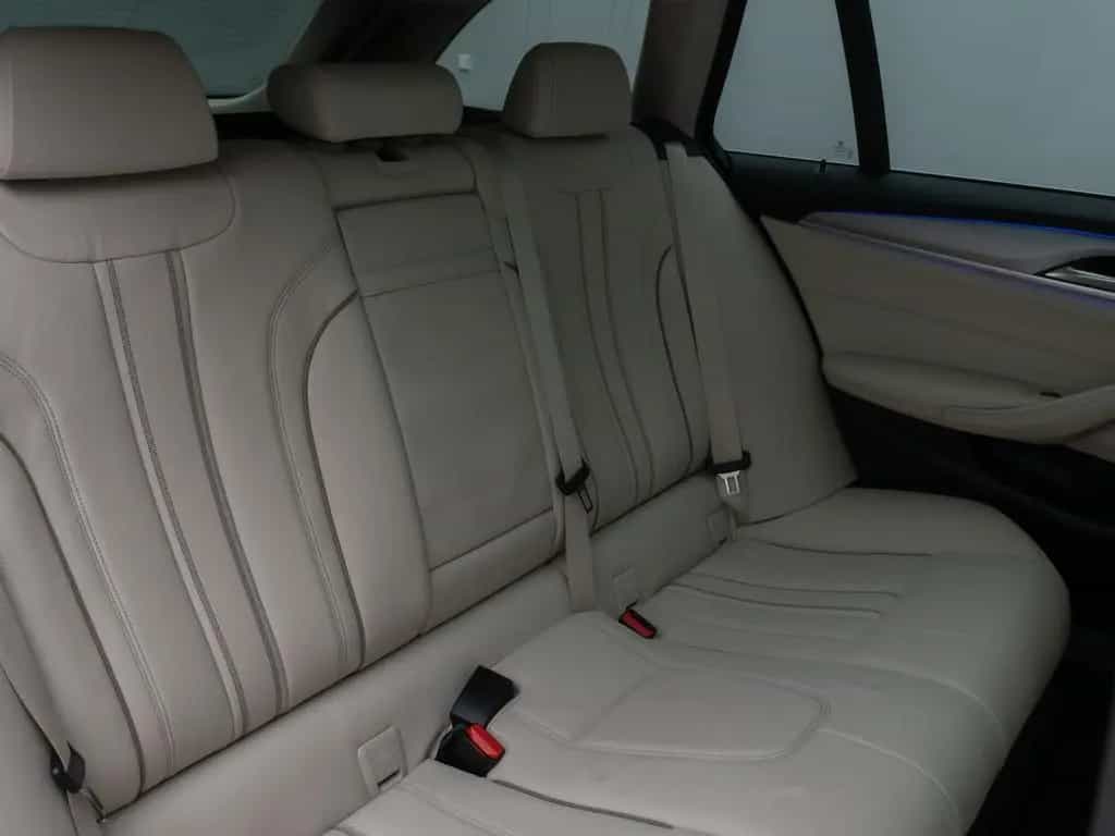 BMW 530 d xD Panoram Kamera HUD DAB HiFi SoftCl Sport 08/2020-photo-29