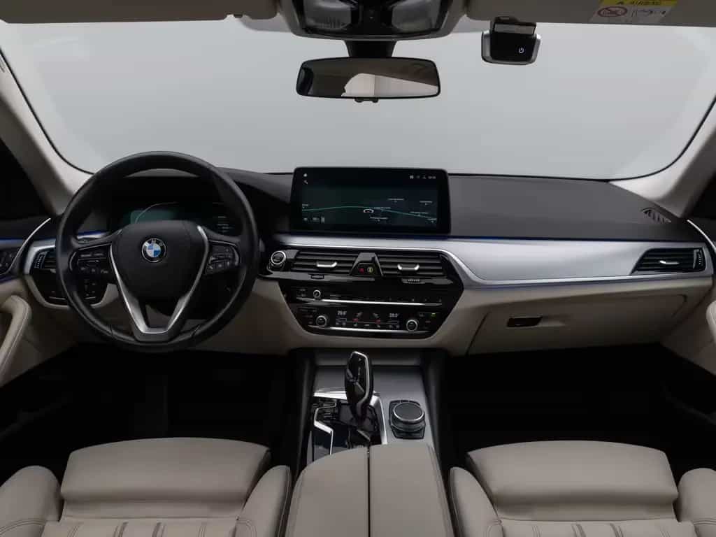 BMW 530 d xD Panoram Kamera HUD DAB HiFi SoftCl Sport 08/2020-photo-41