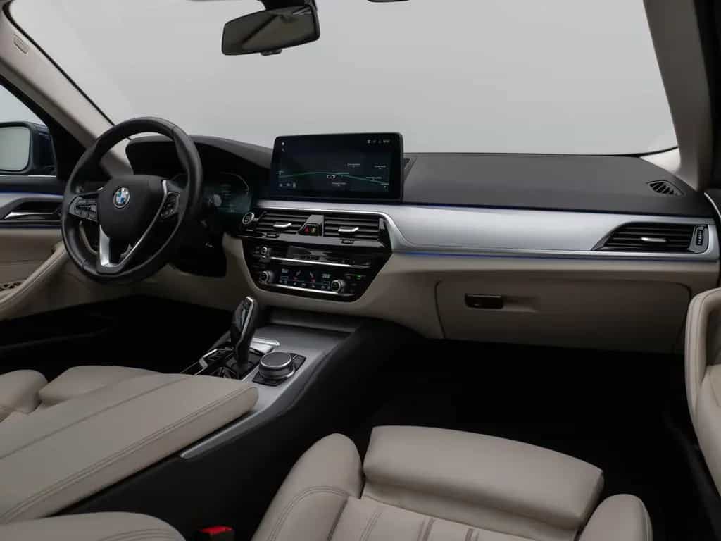 BMW 530 d xD Panoram Kamera HUD DAB HiFi SoftCl Sport 08/2020-photo-42