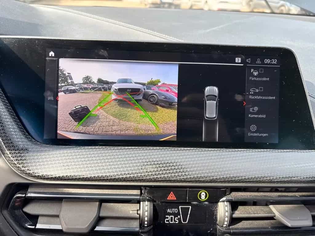 BMW 118 i Sport Line R-KAM KEYGO LED CARPLAY AMBIENTE 10/2021-photo-7