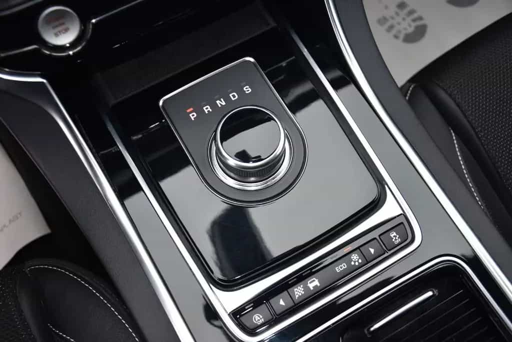 Jaguar XF 20d Sportbrake R-Sport *Panorama*Bi-Xenon* 11/2018-photo-12