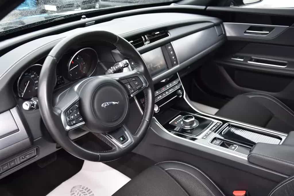 Jaguar XF 20d Sportbrake R-Sport *Panorama*Bi-Xenon* 11/2018-photo-14