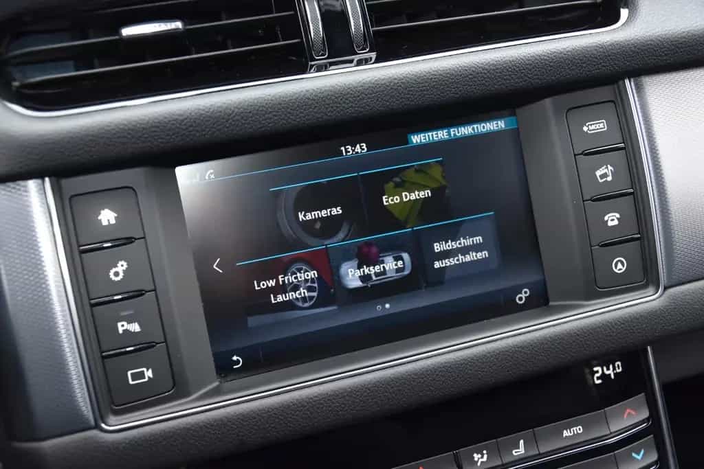 Jaguar XF 20d Sportbrake R-Sport *Panorama*Bi-Xenon* 11/2018-photo-25
