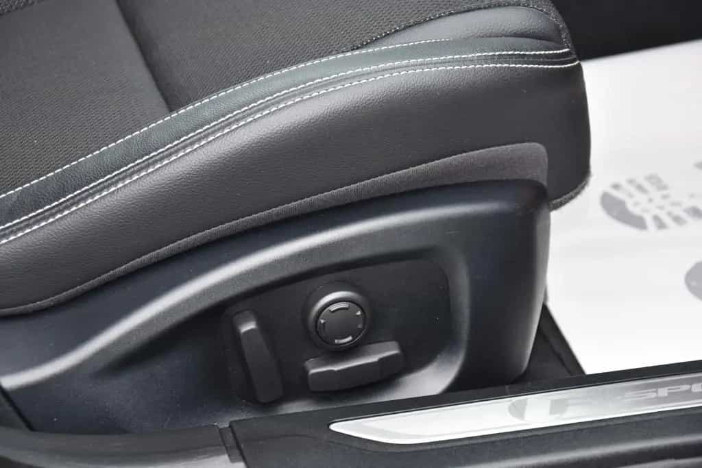 Jaguar XF 20d Sportbrake R-Sport *Panorama*Bi-Xenon* 11/2018-photo-27