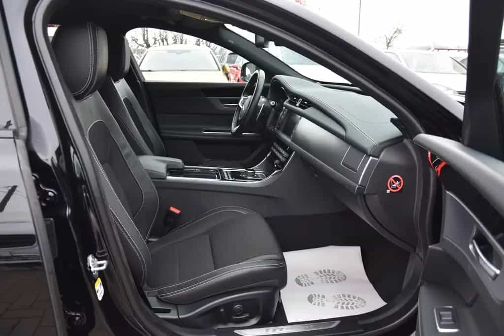 Jaguar XF 20d Sportbrake R-Sport *Panorama*Bi-Xenon* 11/2018-photo-9
