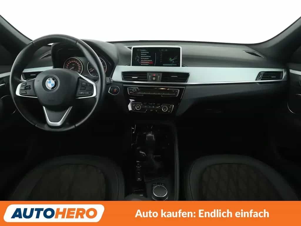BMW X1 xDrive 18d xLine Aut.*NAVI*LED*HUD*TEMPO*CAM* 05/2016-photo-11