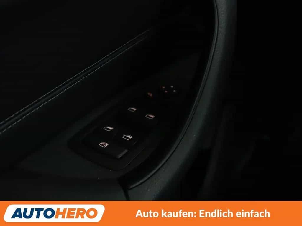 BMW X1 xDrive 18d xLine Aut.*NAVI*LED*HUD*TEMPO*CAM* 05/2016-photo-27
