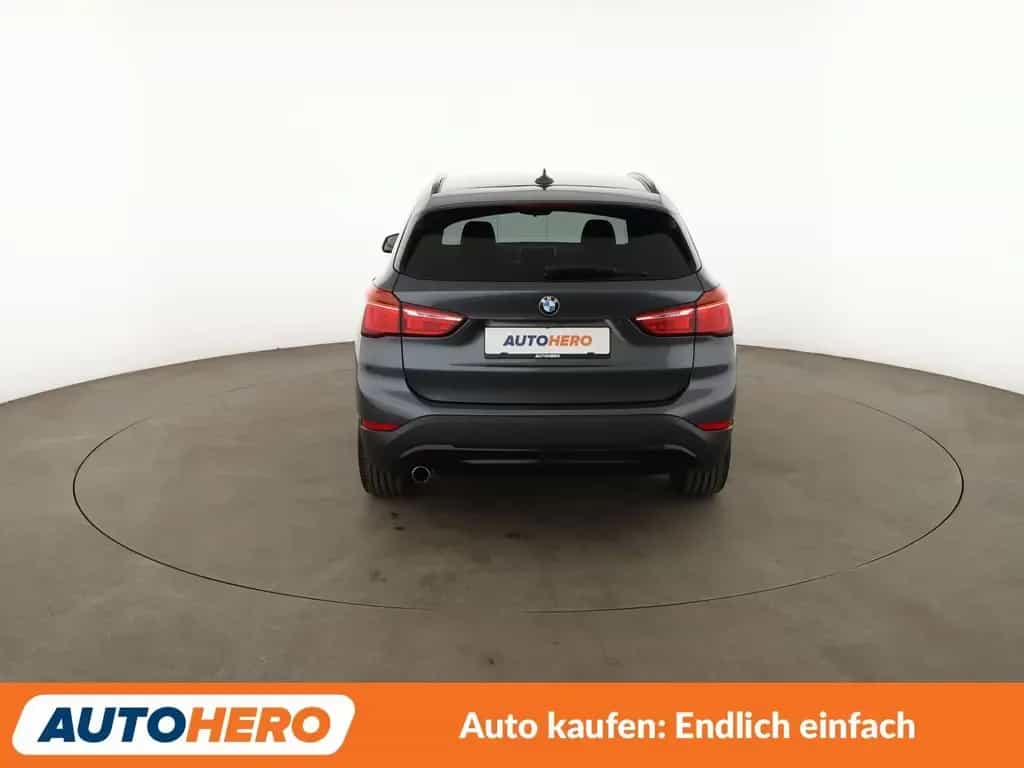 BMW X1 xDrive 18d xLine Aut.*NAVI*LED*HUD*TEMPO*CAM* 05/2016-photo-4