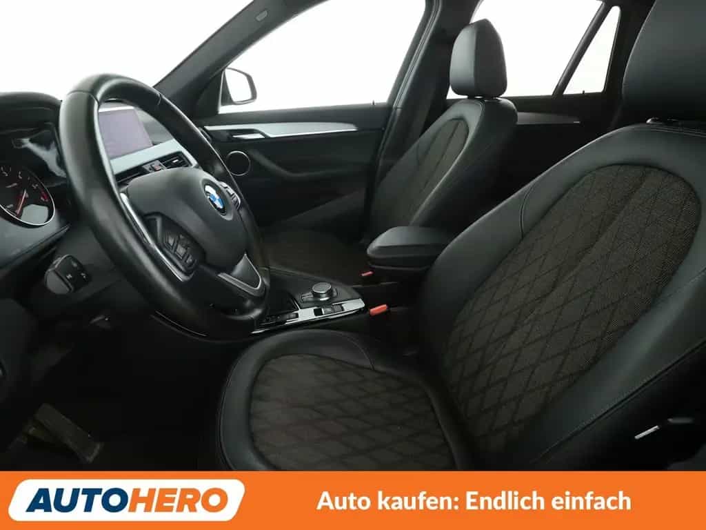 BMW X1 xDrive 18d xLine Aut.*NAVI*LED*HUD*TEMPO*CAM* 05/2016-photo-9