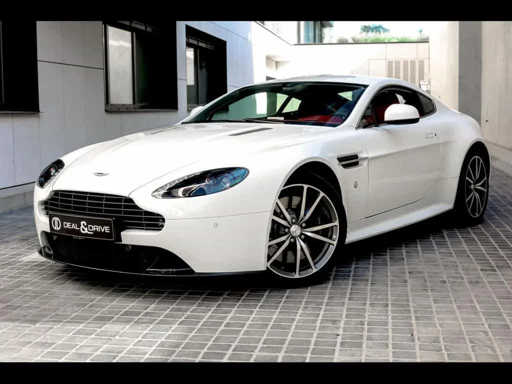 Aston Martin V8 Vantage S COUPE SPORTSHIFT II°STRATUS WHITE 03/2017-photo-0