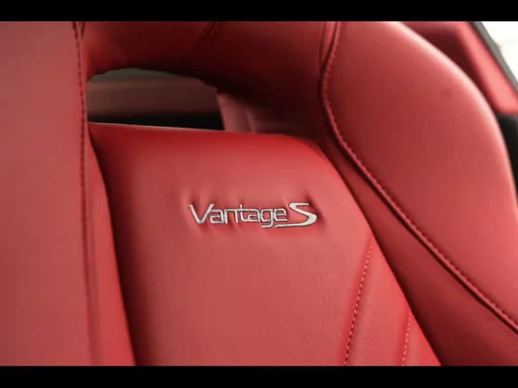 Aston Martin V8 Vantage S COUPE SPORTSHIFT II°STRATUS WHITE 03/2017-photo-13