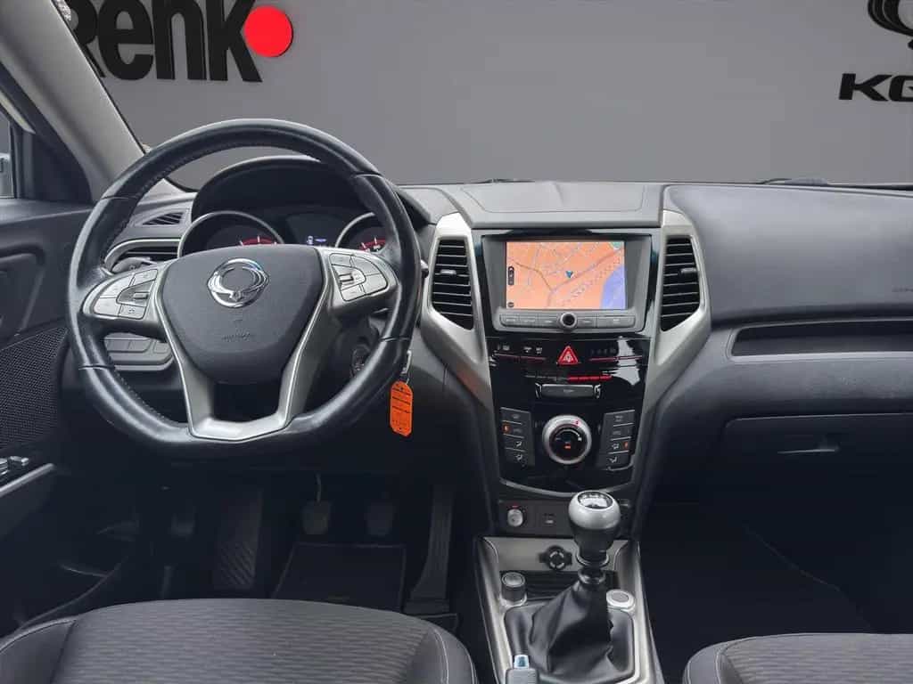 Ssangyong Tivoli Quartz 1.6 2WD *Navi/SHZ/RFK* 04/2017-photo-11