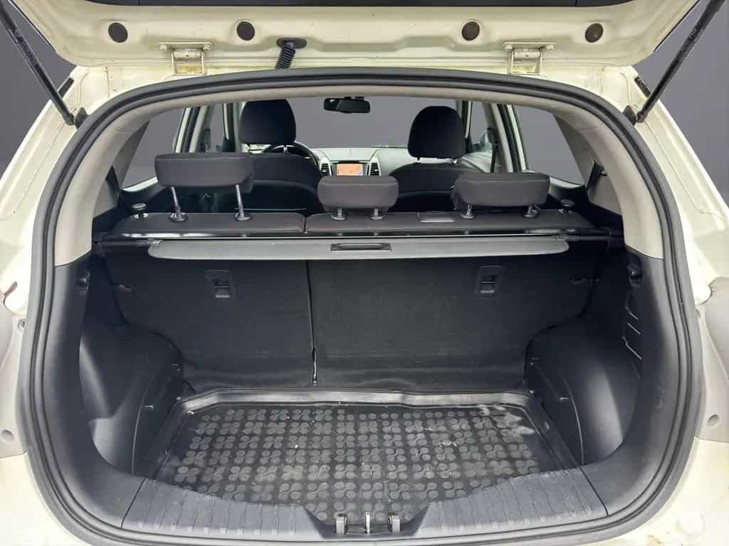 Ssangyong Tivoli Quartz 1.6 2WD *Navi/SHZ/RFK* 04/2017-photo-17