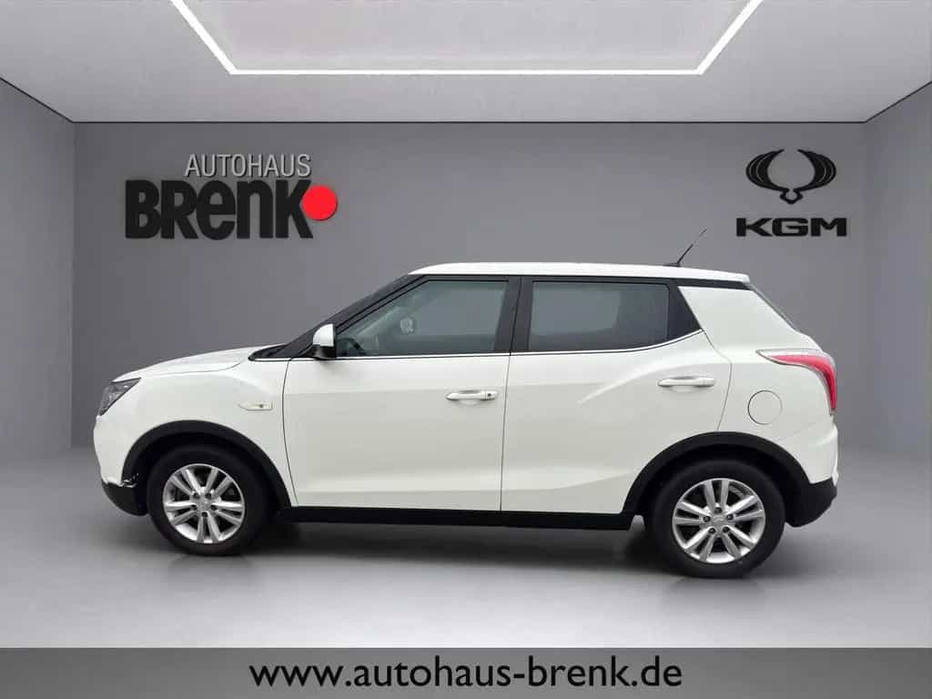 Ssangyong Tivoli Quartz 1.6 2WD *Navi/SHZ/RFK* 04/2017-photo-2