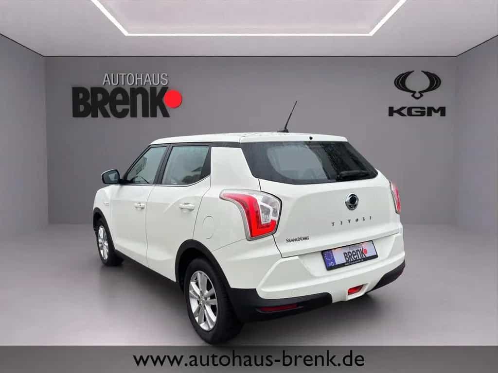 Ssangyong Tivoli Quartz 1.6 2WD *Navi/SHZ/RFK* 04/2017-photo-3
