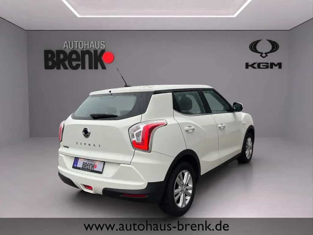 Ssangyong Tivoli Quartz 1.6 2WD *Navi/SHZ/RFK* 04/2017-photo-5