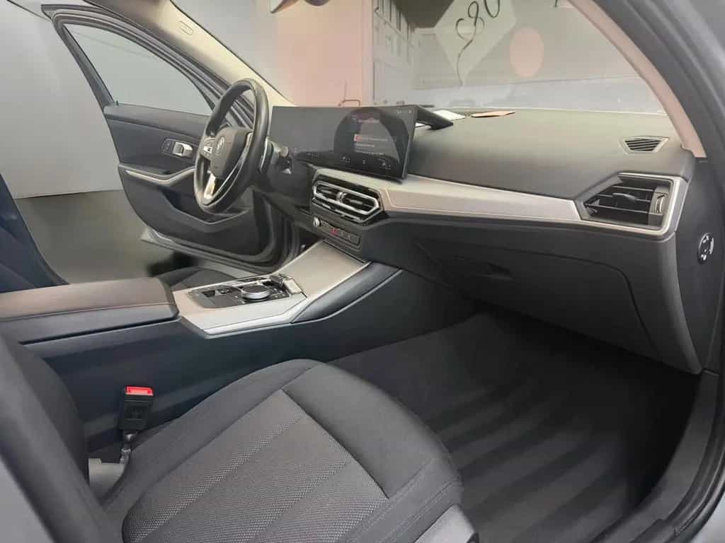 BMW 320 d T xDrive Shadow-Line AHK*WIDE*LED*CARPLAY 10/2023-photo-20