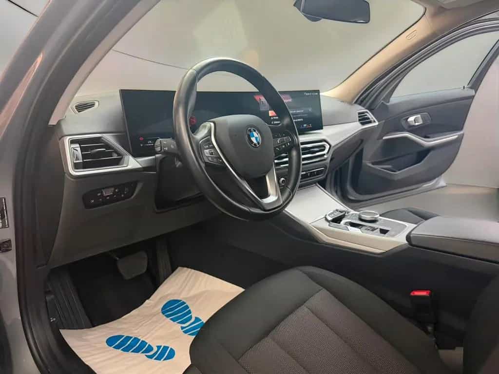 BMW 320 d T xDrive Shadow-Line AHK*WIDE*LED*CARPLAY 10/2023-photo-8