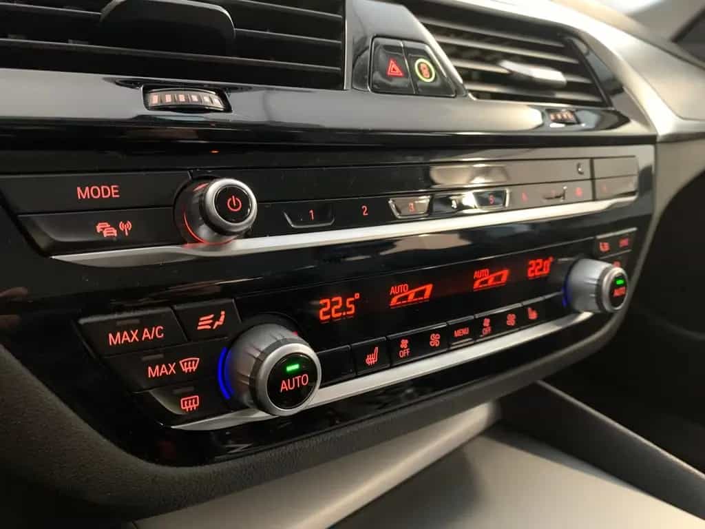 BMW 520 d Touring LED/NAVI/LEDER/DAB 10/2020-photo-10
