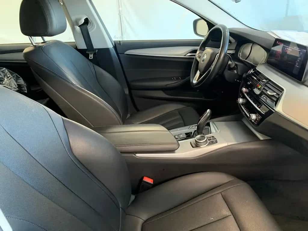BMW 520 d Touring LED/NAVI/LEDER/DAB 10/2020-photo-2