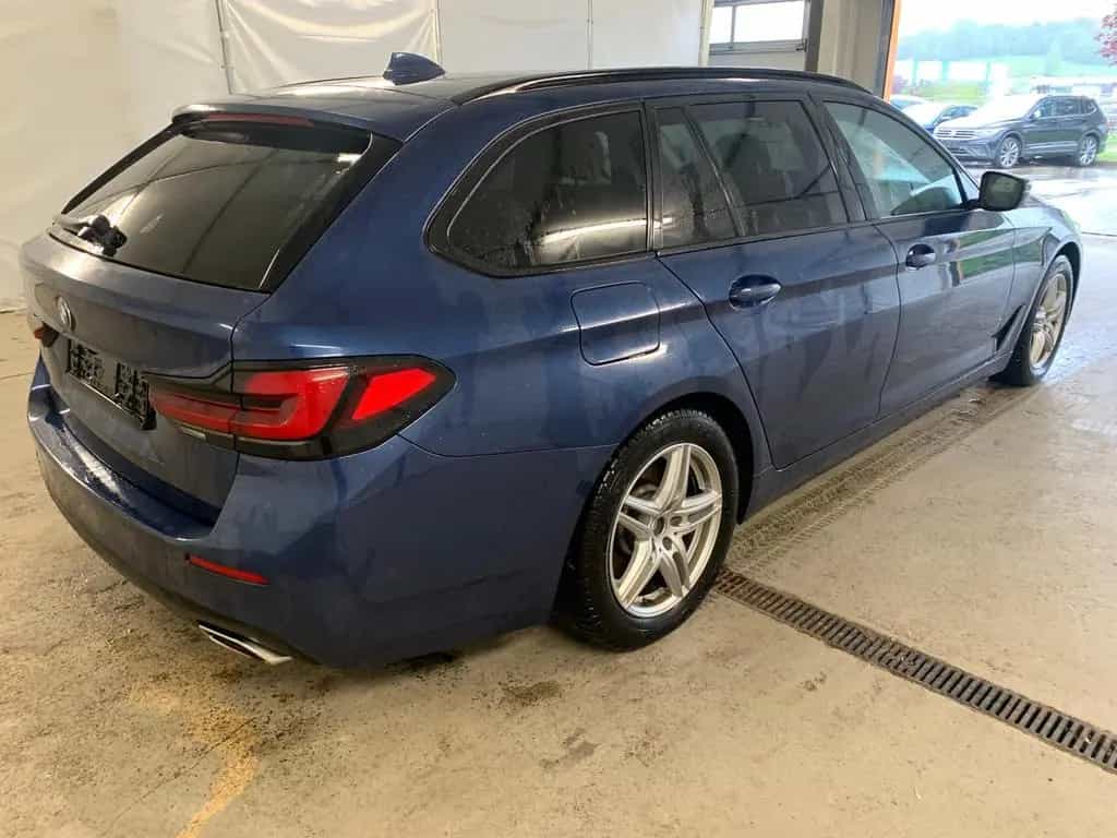 BMW 520 d T xDr ACC+/LEDER/COCKP-PRO/LED+/360°KAM 12/2020-photo-3