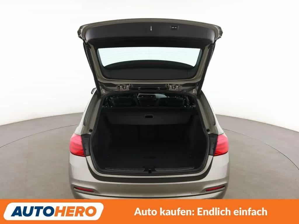 BMW 330 i Advantage Aut.*NAVI*PDC*LED*ACC*ALU* 04/2017-photo-16