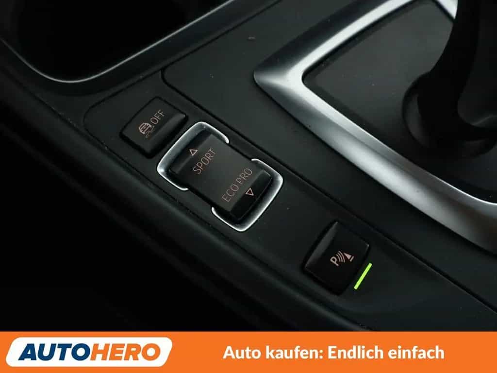 BMW 330 i Advantage Aut.*NAVI*PDC*LED*ACC*ALU* 04/2017-photo-26