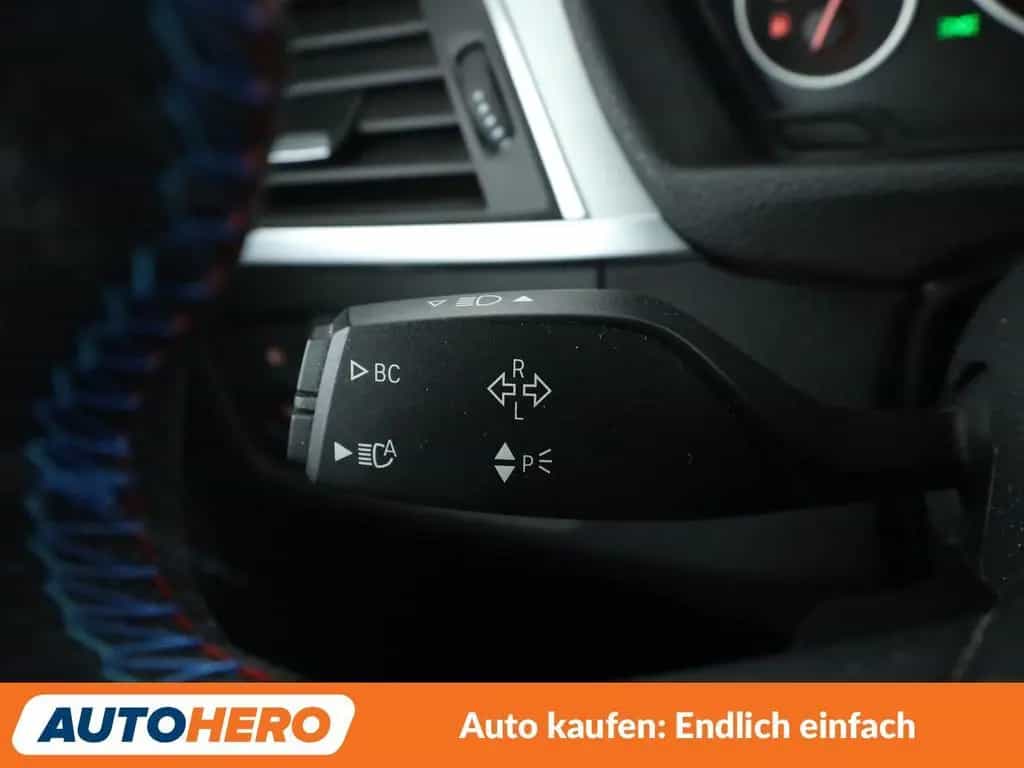 BMW 330 i Advantage Aut.*NAVI*PDC*LED*ACC*ALU* 04/2017-photo-29