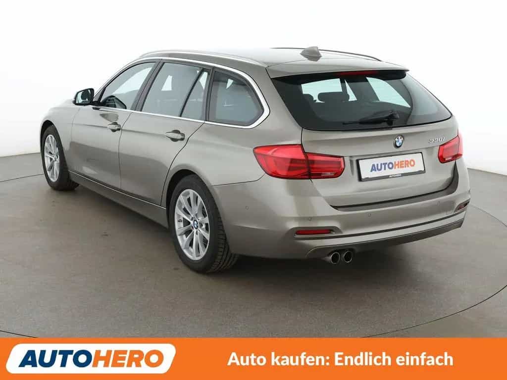 BMW 330 i Advantage Aut.*NAVI*PDC*LED*ACC*ALU* 04/2017-photo-3