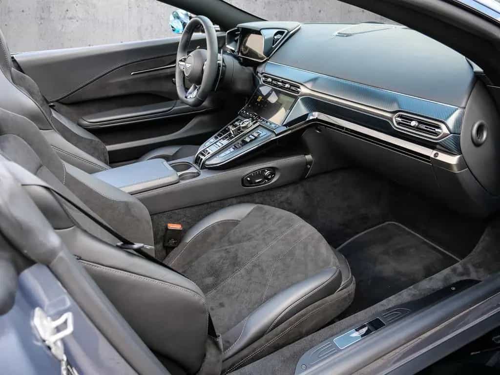Aston Martin V8 Vantage Roadster Concours Blue 03/2026-photo-15