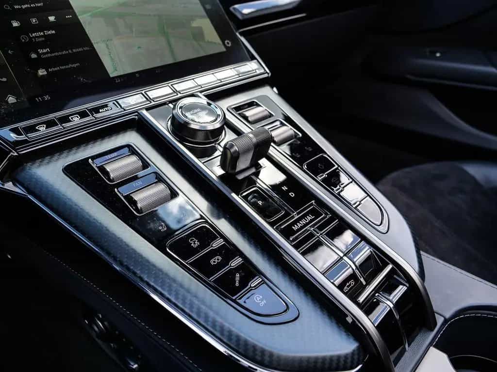 Aston Martin V8 Vantage Roadster Concours Blue 03/2026-photo-17