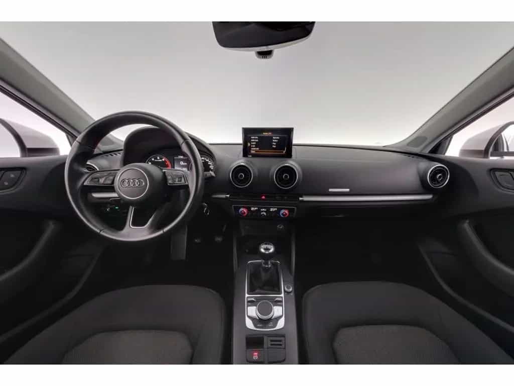 Audi A3 30TFSI Limousine+XENON+NAVI+SHZ+PDC 05/2019-photo-11