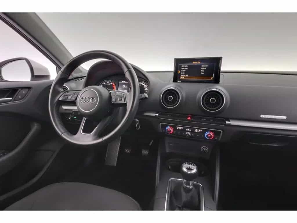 Audi A3 30TFSI Limousine+XENON+NAVI+SHZ+PDC 05/2019-photo-12