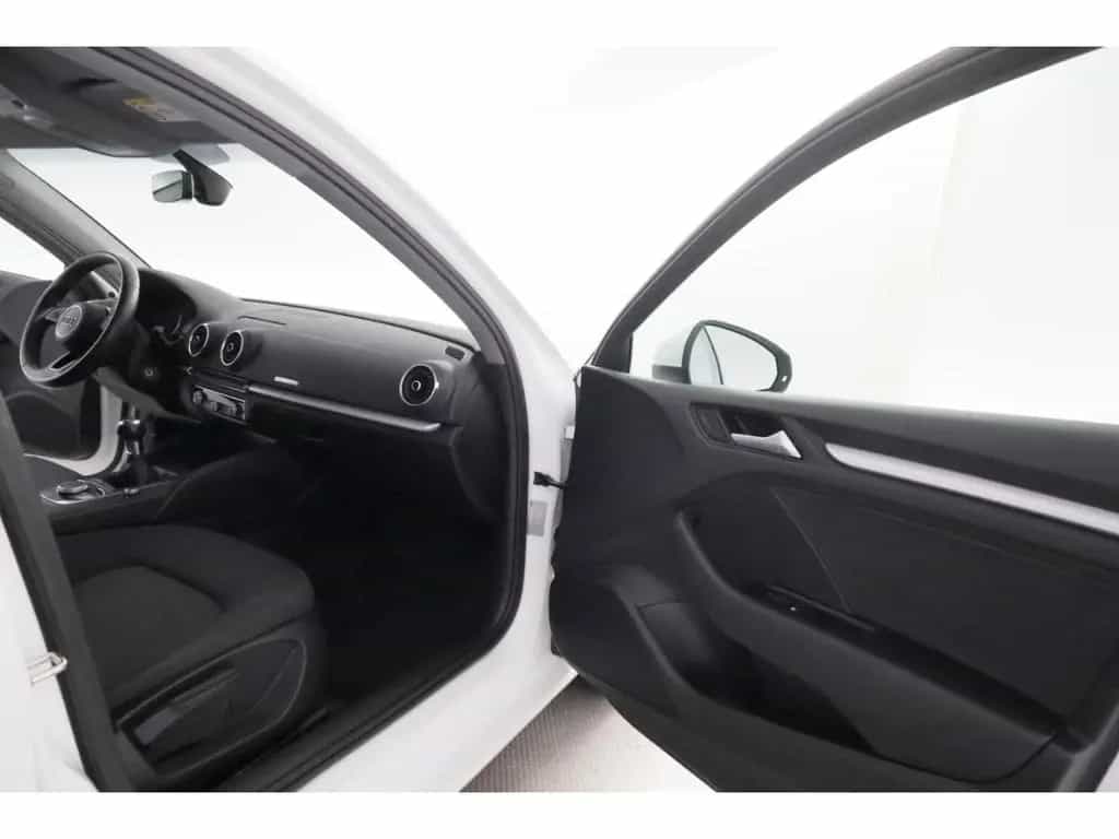 Audi A3 30TFSI Limousine+XENON+NAVI+SHZ+PDC 05/2019-photo-20