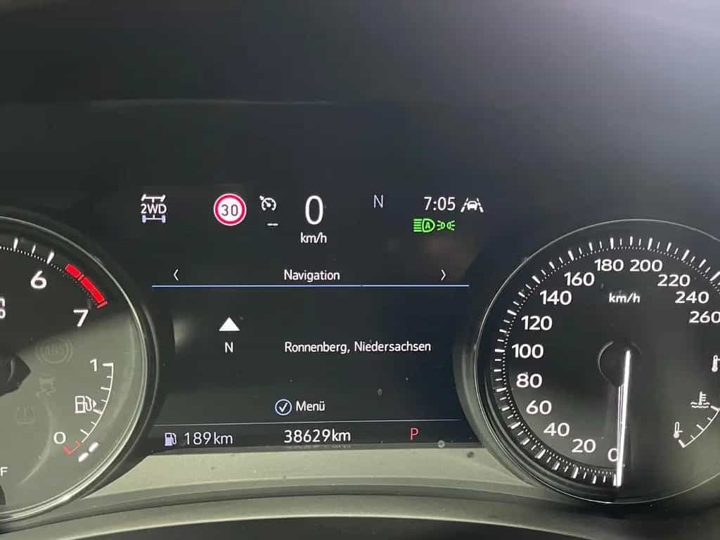 Cadillac XT4 SPORT+AWD+360°KAMERA+AHK+NAVI+UNFALLFREI+GARANTI 06/2024-photo-27