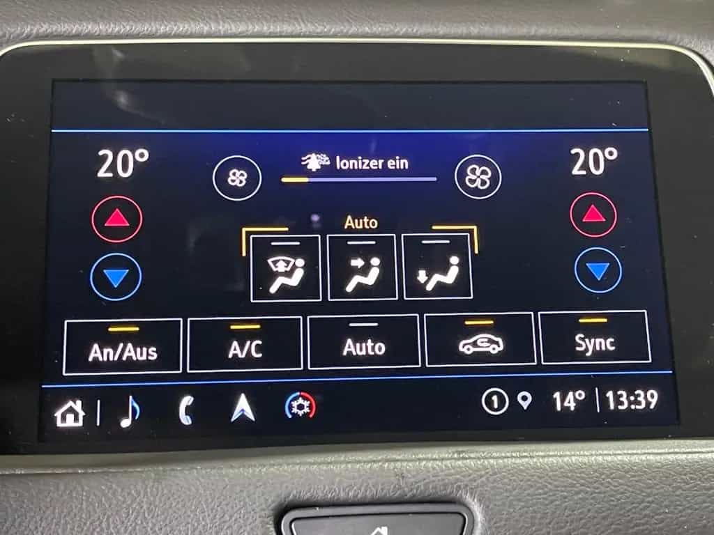Cadillac XT4 SPORT+AWD+360°KAMERA+AHK+NAVI+UNFALLFREI+GARANTI 06/2024-photo-31