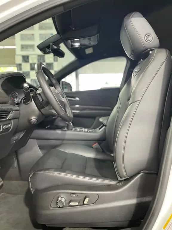 Cadillac XT4 SPORT+AWD+360°KAMERA+AHK+NAVI+UNFALLFREI+GARANTI 06/2024-photo-32