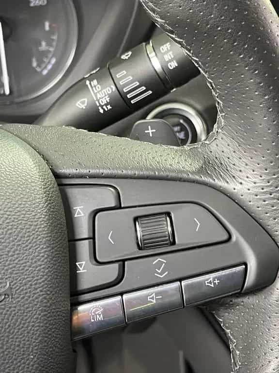 Cadillac XT4 SPORT+AWD+360°KAMERA+AHK+NAVI+UNFALLFREI+GARANTI 06/2024-photo-41